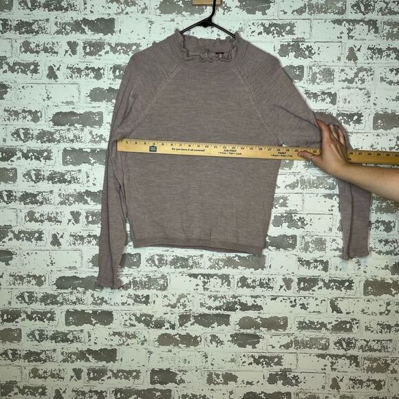 Free people | women light lavender wool sweater w/ ruffles - Picture 8 of 11